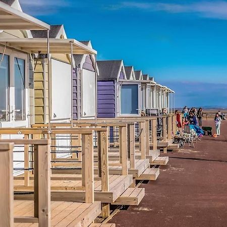 Hidden Gem W/ Parking Short Walk To Pleasure Beach Blackpool Exterior photo
